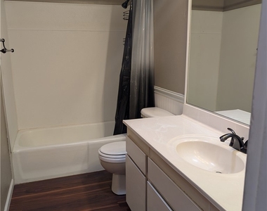 27535 Lakeview - Photo Thumbnail 4