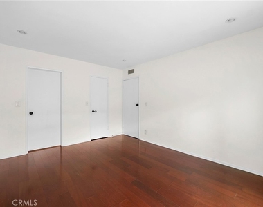 15344 Weddington Street - Photo Thumbnail 16