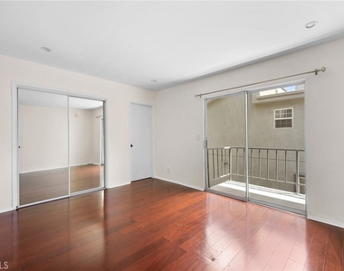 15344 Weddington Street - Photo Thumbnail 10