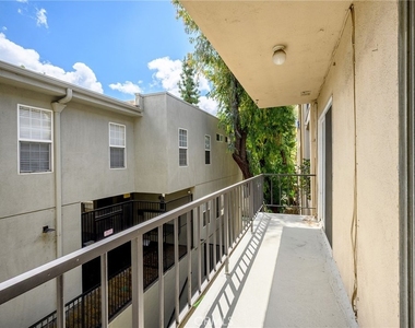 15344 Weddington Street - Photo Thumbnail 11