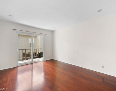 15344 Weddington Street - Photo Thumbnail 14