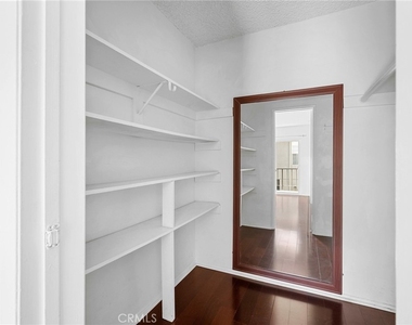 15344 Weddington Street - Photo Thumbnail 17