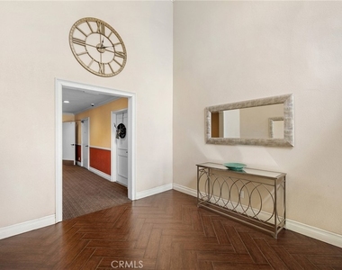 15344 Weddington Street - Photo Thumbnail 24