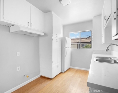 351 Salem Street - Photo Thumbnail 9