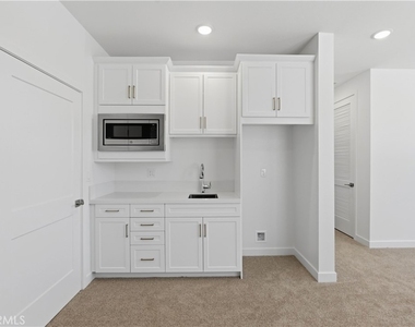 11647 Saddleback Drive - Photo Thumbnail 32