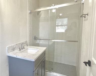 3109 Raymond Avenue - Photo Thumbnail 4