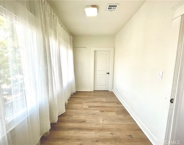 3109 Raymond Avenue - Photo Thumbnail 3