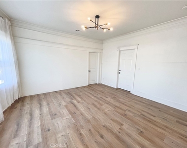 3109 Raymond Avenue - Photo Thumbnail 1