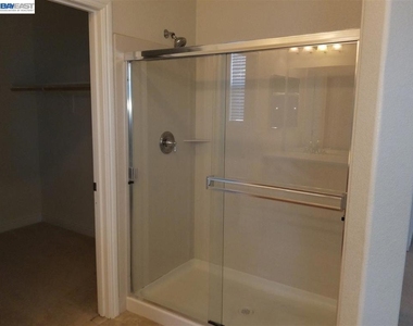 199 N Alta Dena St - Photo Thumbnail 21