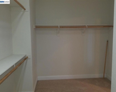 199 N Alta Dena St - Photo Thumbnail 23