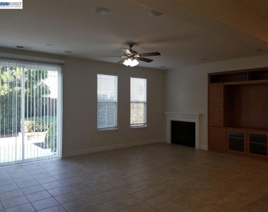 199 N Alta Dena St - Photo Thumbnail 6