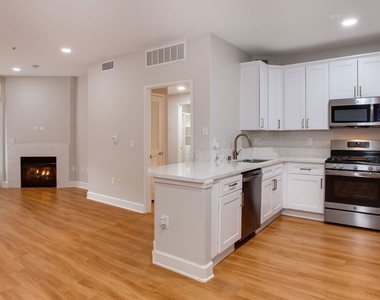 348 S Hauser Boulevard - Photo Thumbnail 1