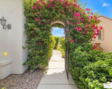 88 Via Las Flores - Photo Thumbnail 16