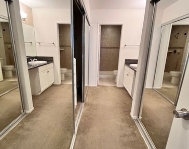 906 N Doheny Drive - Photo Thumbnail 21
