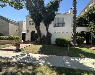 137 S Rexford Drive - Photo Thumbnail 1
