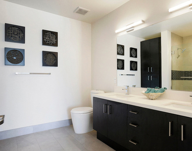 4140 Glencoe Avenue - Photo Thumbnail 8