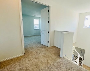 1605 Plumas Drive - Photo Thumbnail 4