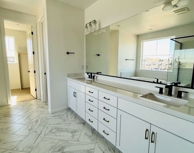 1605 Plumas Drive - Photo Thumbnail 8