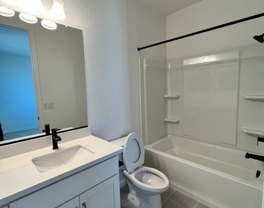 1605 Plumas Drive - Photo Thumbnail 9