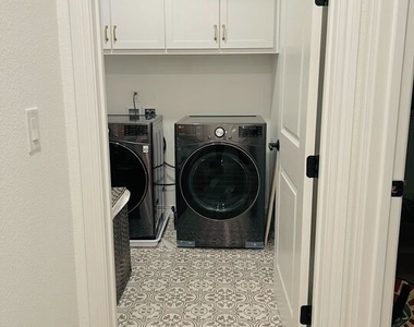 1605 Plumas Drive - Photo Thumbnail 10