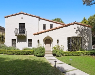 712 N Rodeo Drive - Photo Thumbnail 2