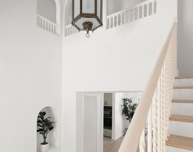 712 N Rodeo Drive - Photo Thumbnail 19