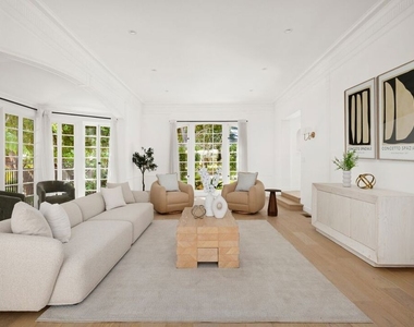 712 N Rodeo Drive - Photo Thumbnail 6