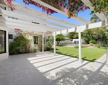 712 N Rodeo Drive - Photo Thumbnail 28