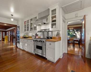 8050 Jovenita Canyon Drive - Photo Thumbnail 10