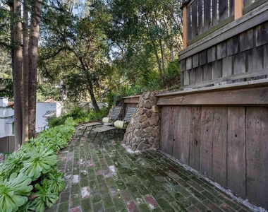 8050 Jovenita Canyon Drive - Photo Thumbnail 34
