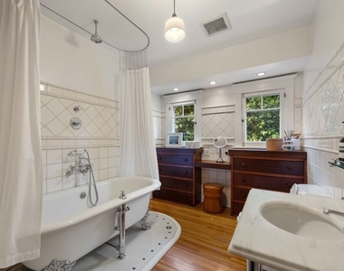8050 Jovenita Canyon Drive - Photo Thumbnail 21