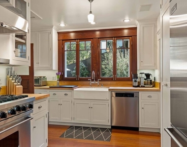 8050 Jovenita Canyon Drive - Photo Thumbnail 9