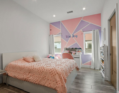 1420 Stearns Drive - Photo Thumbnail 9