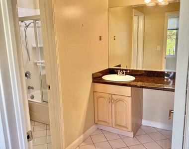 1861 W Mountain Street - Photo Thumbnail 23