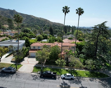 1861 W Mountain Street - Photo Thumbnail 1