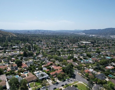 1861 W Mountain Street - Photo Thumbnail 41