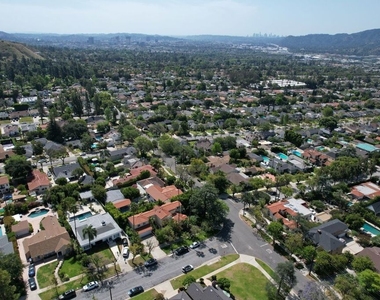1861 W Mountain Street - Photo Thumbnail 38