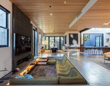 746 Marco Place - Photo Thumbnail 22