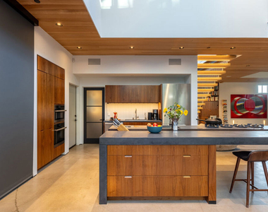 746 Marco Place - Photo Thumbnail 36