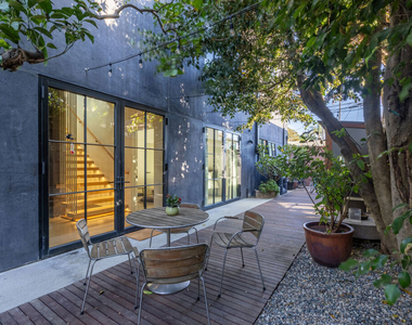 746 Marco Place - Photo Thumbnail 15