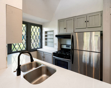 1954 Hillcrest Road - Photo Thumbnail 14