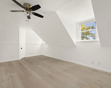 4309 Gentry Avenue - Photo Thumbnail 26