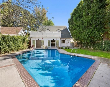4309 Gentry Avenue - Photo Thumbnail 1