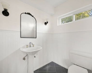 4309 Gentry Avenue - Photo Thumbnail 35