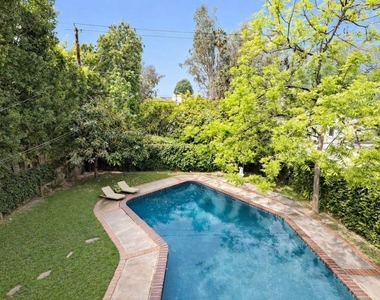 4309 Gentry Avenue - Photo Thumbnail 22