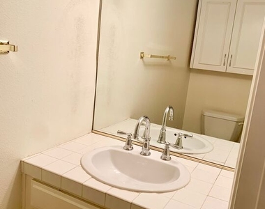 4189 Vineland Avenue - Photo Thumbnail 30