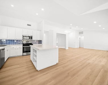 37762 Drexell Drive - Photo Thumbnail 12