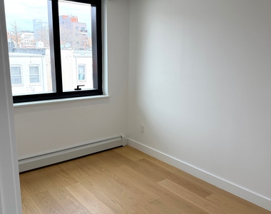 55th Street - Photo Thumbnail 2
