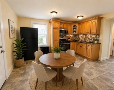 46 Dawson Avenue - Photo Thumbnail 5