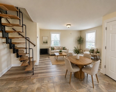 46 Dawson Avenue - Photo Thumbnail 3